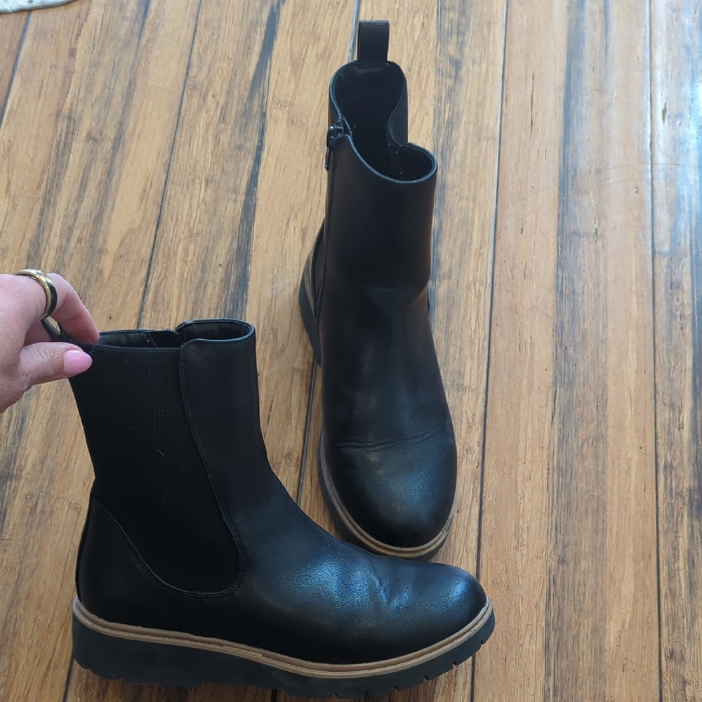 Art Class Black Ankle Booties - Picture 2 of 5